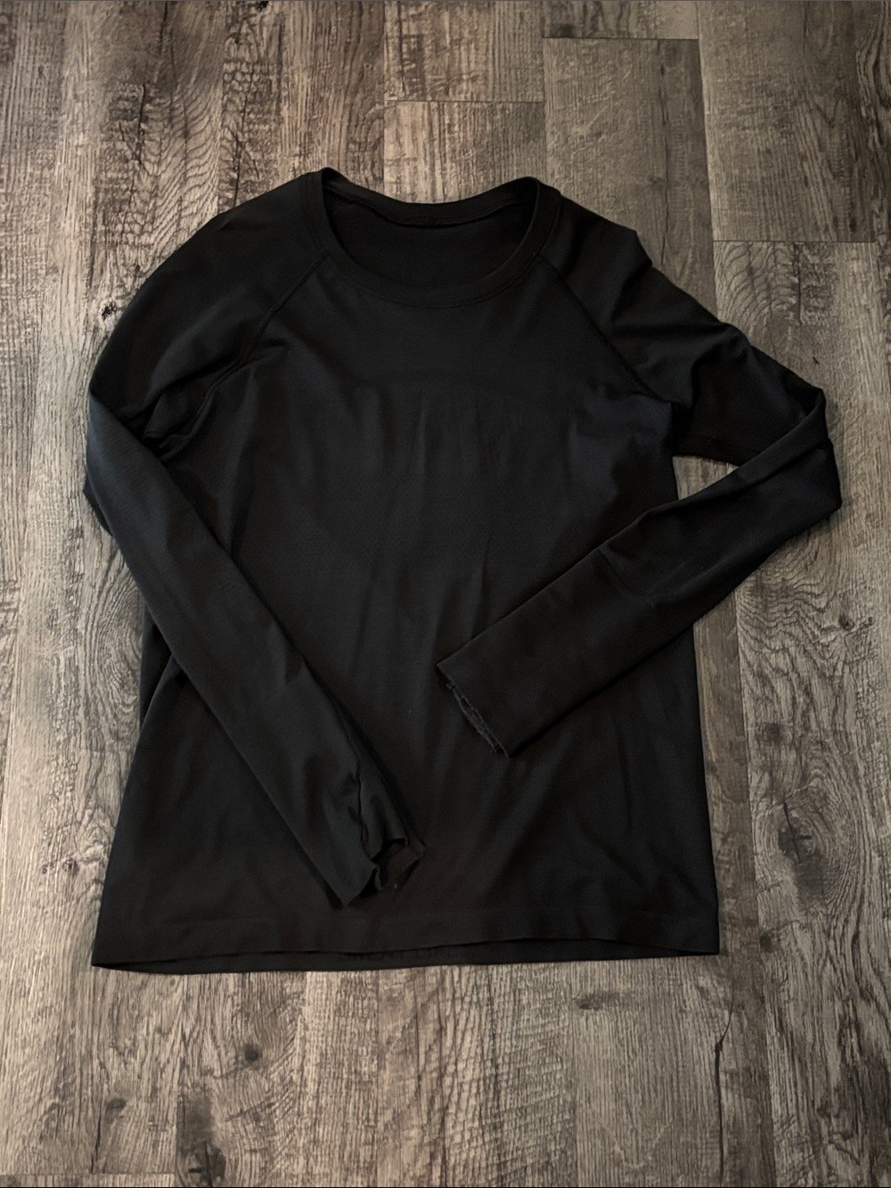 Lululemon Swiftly Tech Long-Sleeve - Hip Length - Black - Size 12